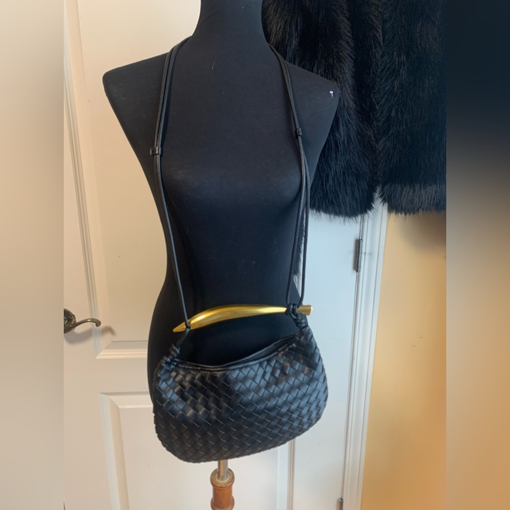 Vegan leather Sardine metal handle bag crossbody